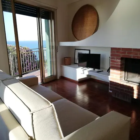 Lazy Corner فيلة أغنون باني