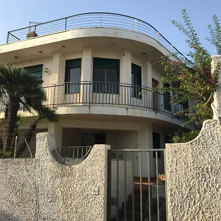 Villa Lazy Corner Agnone Bagni